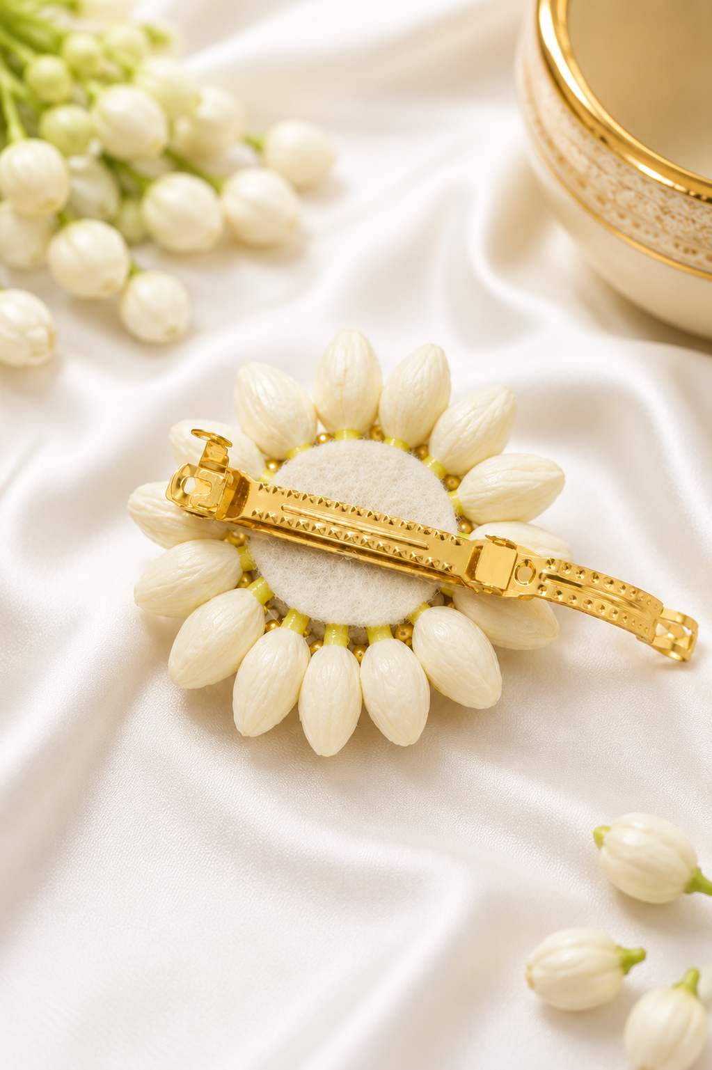 Suryan Traditional Jasmine Floral Hair Clip