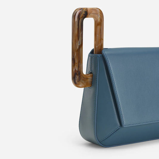 Play video Studio Bag